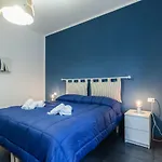 Home Holiday Lovely Apartment